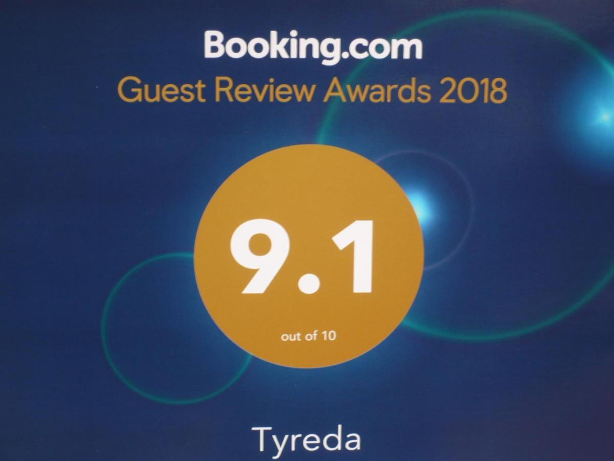 Tyreda Bed & Breakfast Ennis Bagian luar foto
