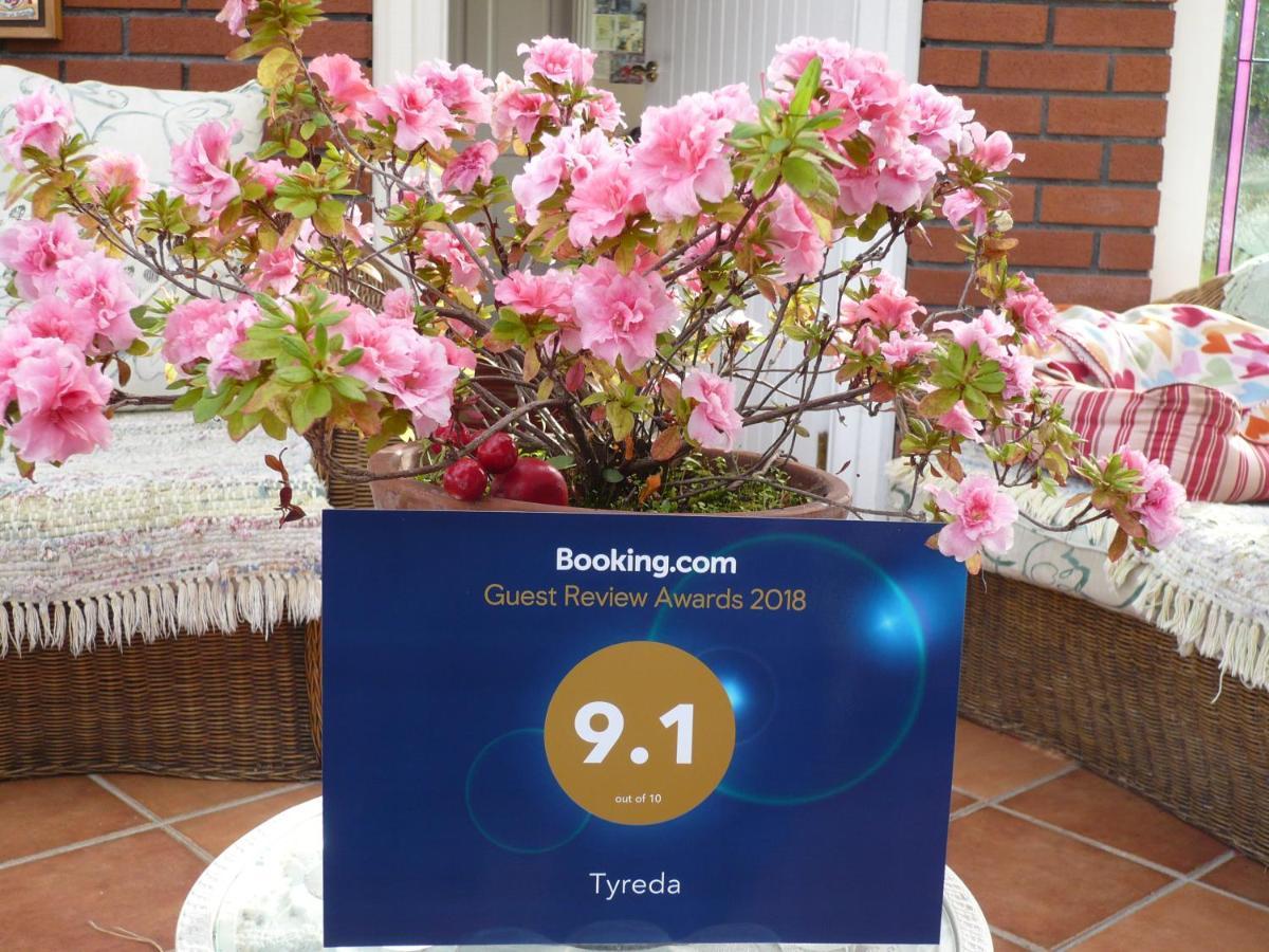 Tyreda Bed & Breakfast Ennis Bagian luar foto